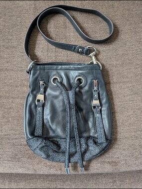 B Makowsky Leather Bucket Bag Black Drawstring Crossbody Snake Print Accent